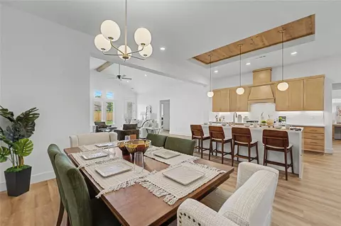 Dining - 2807 E Liberty Pl, Broken Arrow, OK 74014 photo 2 of 2