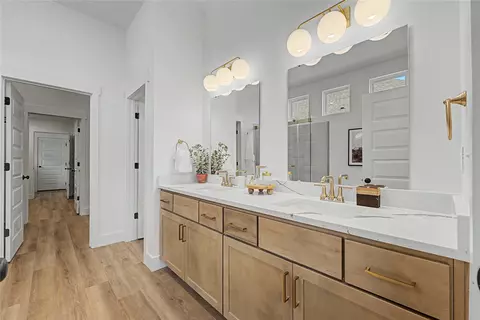 Bath - 2807 E Liberty Pl, Broken Arrow, OK 74014 photo 1 of 8
