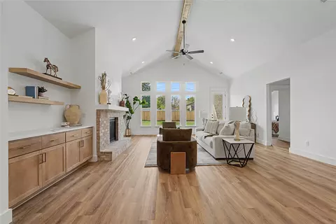 Living - 2807 E Liberty Pl, Broken Arrow, OK 74014 photo 2 of 3