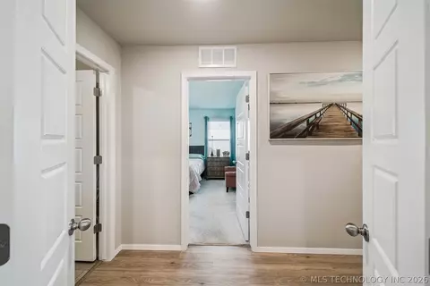 Entry Way - 1671 E 140th St, Glenpool, OK 74033 photo 2 of 3