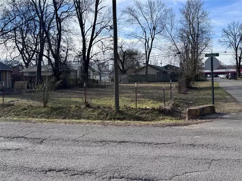 199 N Seventh, Stilwell, OK 74960