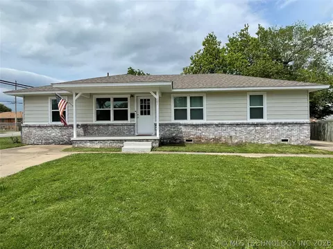 101 E 7th St, Owasso, OK 74055