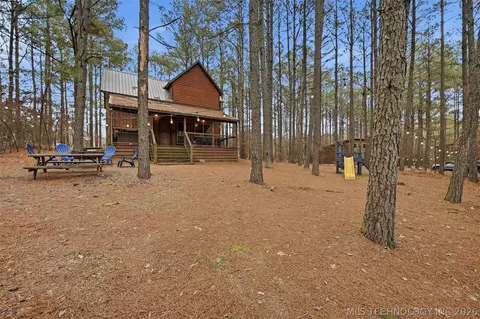 Exterior - 36 Juniper Rd, Broken Bow, OK 74728 photo 5 of 10