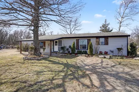 745 N 260 Rd, Mounds, OK 74047