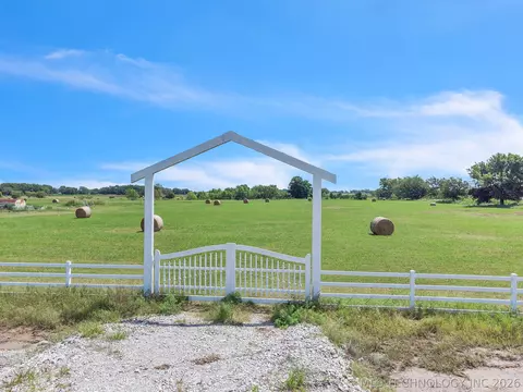 3620 Alt 75 Hwy, Mounds, OK 74421