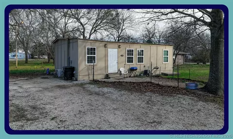 125 S Highschool Ave, Stonewall, OK 74871