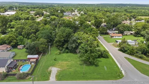 632 E Buffalo St, Kellyville, OK 74039