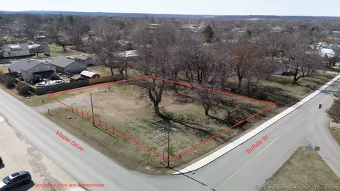 632 E Buffalo St, Kellyville, OK 74039