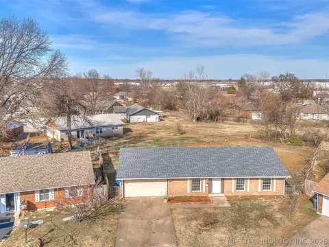 9123 E 48th St, Tulsa, OK 74145 photo 4