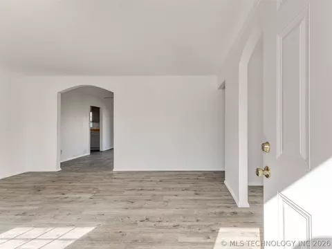 9123 E 48th St, Tulsa, OK 74145 photo 8