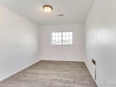 9123 E 48th St, Tulsa, OK 74145 photo 18