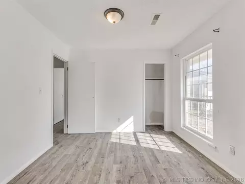 9123 E 48th St, Tulsa, OK 74145 photo 16