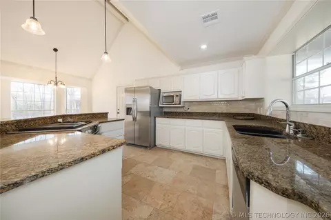 Kitchen - 291 Cedar Ridge Rd, Eufaula, OK 74432 photo 1 of 1
