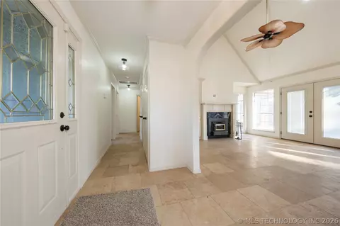 Entry Way - 291 Cedar Ridge Rd, Eufaula, OK 74432 photo 1 of 3