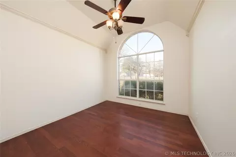 Living - 291 Cedar Ridge Rd, Eufaula, OK 74432 photo 7 of 7