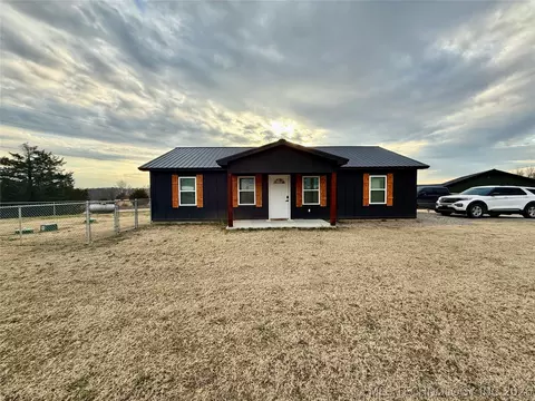 989 Sequoyah Dr, Eufaula, OK 74432
