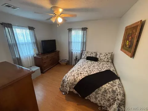 Bedroom - 411064 E 1180 Rd, Eufaula, OK 74432 photo 1 of 5
