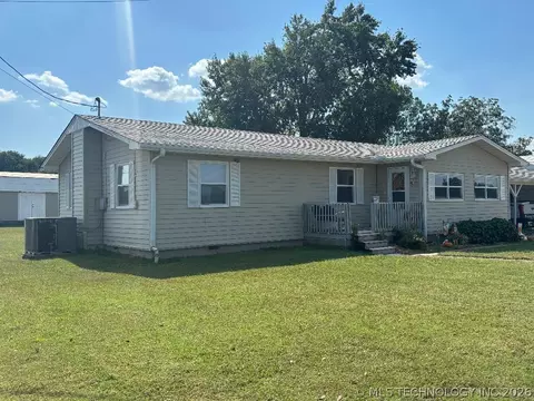Exterior - 411064 E 1180 Rd, Eufaula, OK 74432 photo 4 of 6