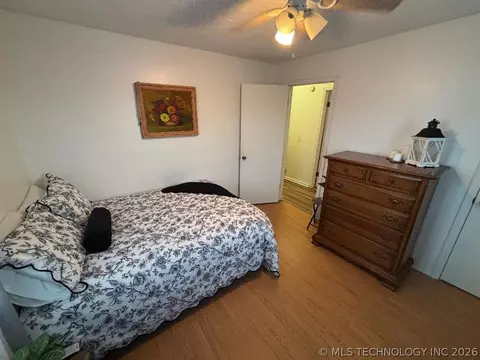 Bedroom - 411064 E 1180 Rd, Eufaula, OK 74432 photo 3 of 5