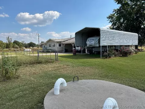Exterior - 411064 E 1180 Rd, Eufaula, OK 74432 photo 5 of 6