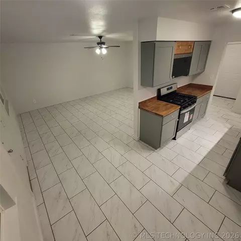 Other - 802 E Knisley Ave, Checotah, OK 74426 photo 1 of 3