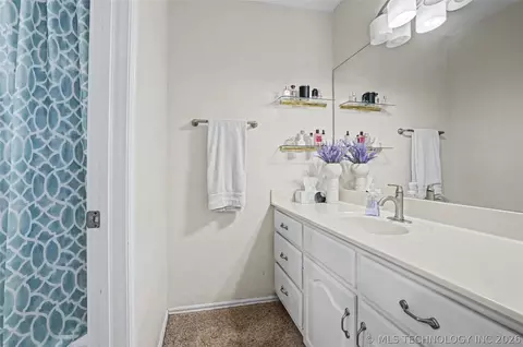 Bath - 6505 E 78th St, Tulsa, OK 74133 photo 7 of 7