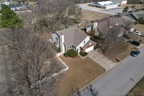 View/Area - 6505 E 78th St, Tulsa, OK 74133 photo 1 of 6