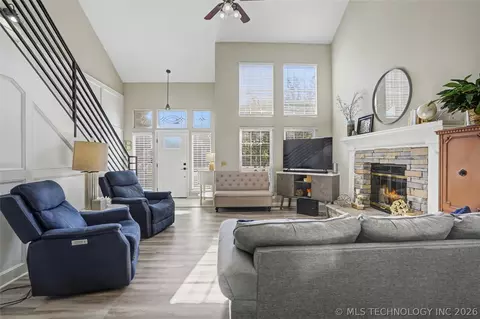 Living - 6505 E 78th St, Tulsa, OK 74133 photo 1 of 2