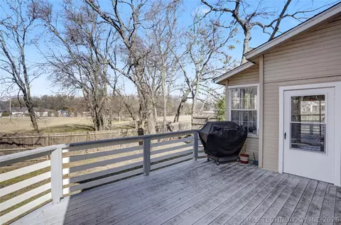 Exterior - 6505 E 78th St, Tulsa, OK 74133 photo 4 of 9