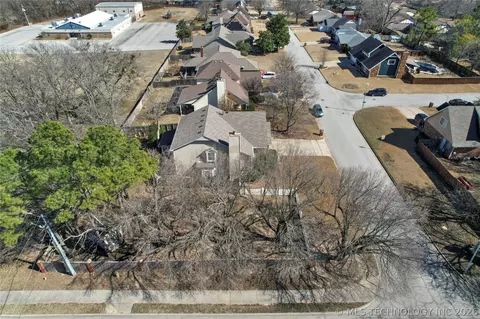 View/Area - 6505 E 78th St, Tulsa, OK 74133 photo 4 of 6