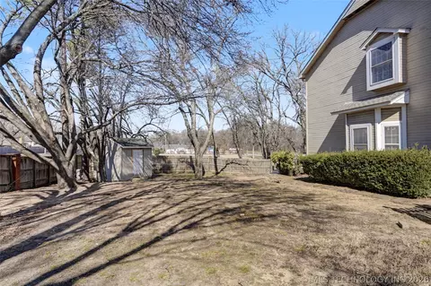 Exterior - 6505 E 78th St, Tulsa, OK 74133 photo 7 of 9
