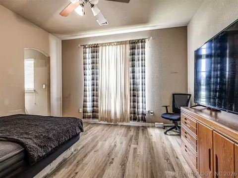 Bedroom - 2312 E Queens St, Broken Arrow, OK 74012 photo 4 of 9