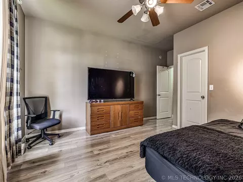 Bedroom - 2312 E Queens St, Broken Arrow, OK 74012 photo 6 of 9