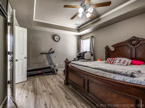 Bedroom - 2312 E Queens St, Broken Arrow, OK 74012 photo 2 of 9