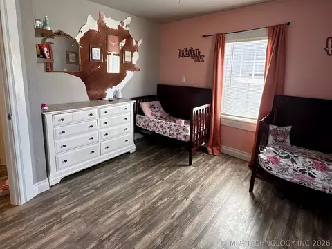 Bedroom - 802 S Howerton Ave, Cushing, OK 74023 photo 2 of 8