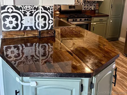 Kitchen - 802 S Howerton Ave, Cushing, OK 74023 photo 3 of 11