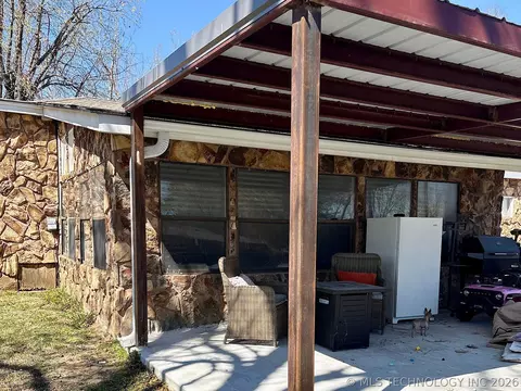 Exterior - 802 S Howerton Ave, Cushing, OK 74023 photo 11 of 15