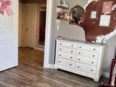 Bedroom - 802 S Howerton Ave, Cushing, OK 74023 photo 3 of 8