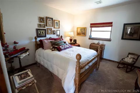 Bedroom - 3512 E 440 Rd, Eucha, OK 74342 photo 6 of 10