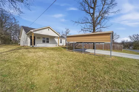 410 W Fox St, Tahlequah, OK 74464