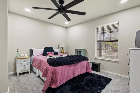 Bedroom - 169 Cardinal, Colbert, OK 74733 photo 5 of 6