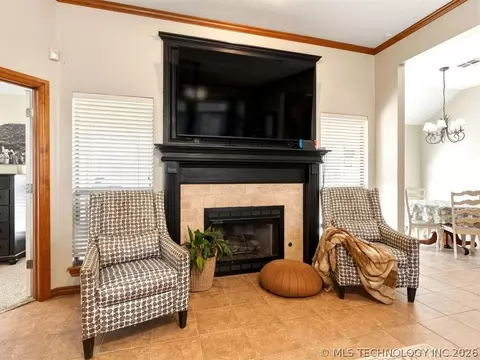 Living - 507 Windemere, Ada, OK 74820 photo 5 of 6
