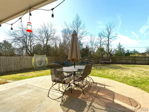Exterior - 507 Windemere, Ada, OK 74820 photo 6 of 10