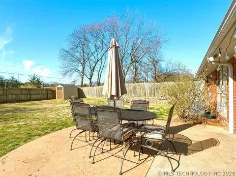 Exterior - 507 Windemere, Ada, OK 74820 photo 7 of 10