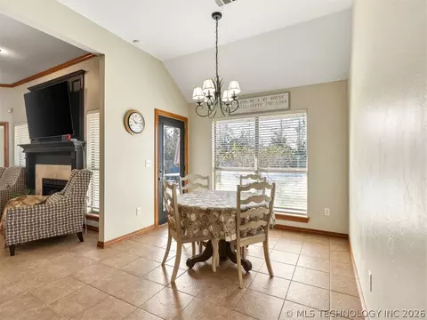 Dining - 507 Windemere, Ada, OK 74820 photo 5 of 6