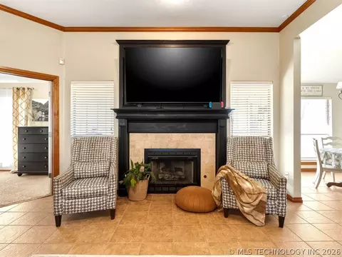 Living - 507 Windemere, Ada, OK 74820 photo 6 of 6