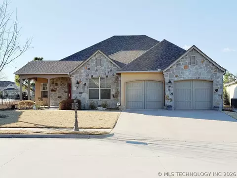 8410 S Nogales Ave W, Tulsa, OK 74132