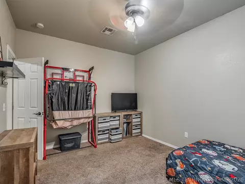 Bedroom - 808 N E St, Eufaula, OK 74432 photo 6 of 12
