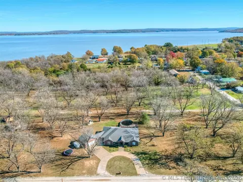 View/Area - 808 N E St, Eufaula, OK 74432 photo 2 of 9