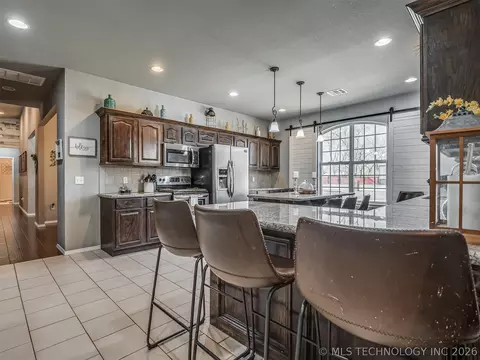 Kitchen - 808 N E St, Eufaula, OK 74432 photo 5 of 15